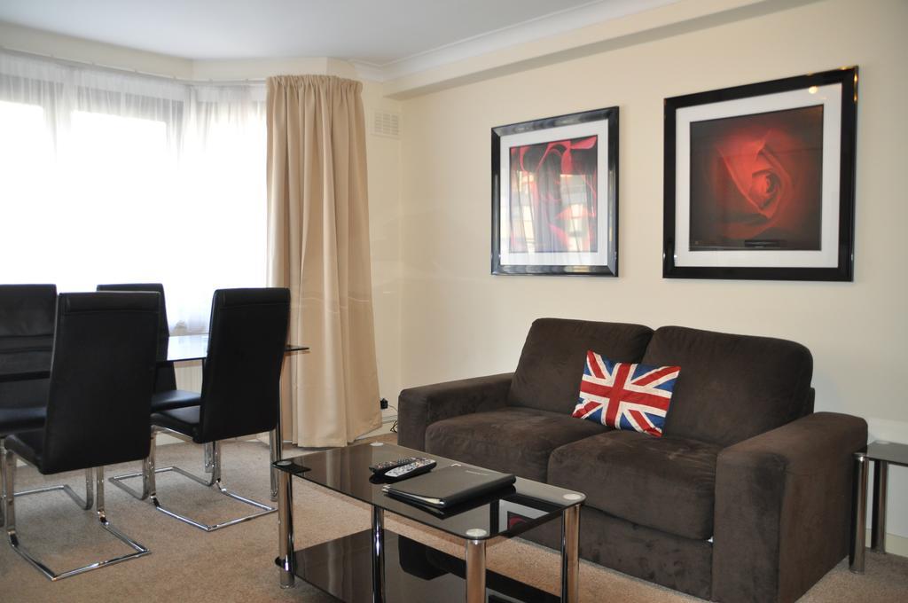 One-Bedroom Apartment,324624064:JPEG